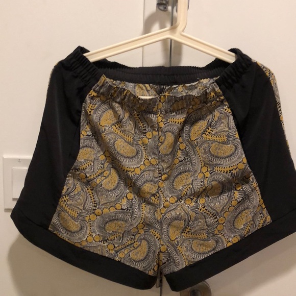 HM Cord set size M (4 top/6-8 Bottom) - Picture 3 of 5